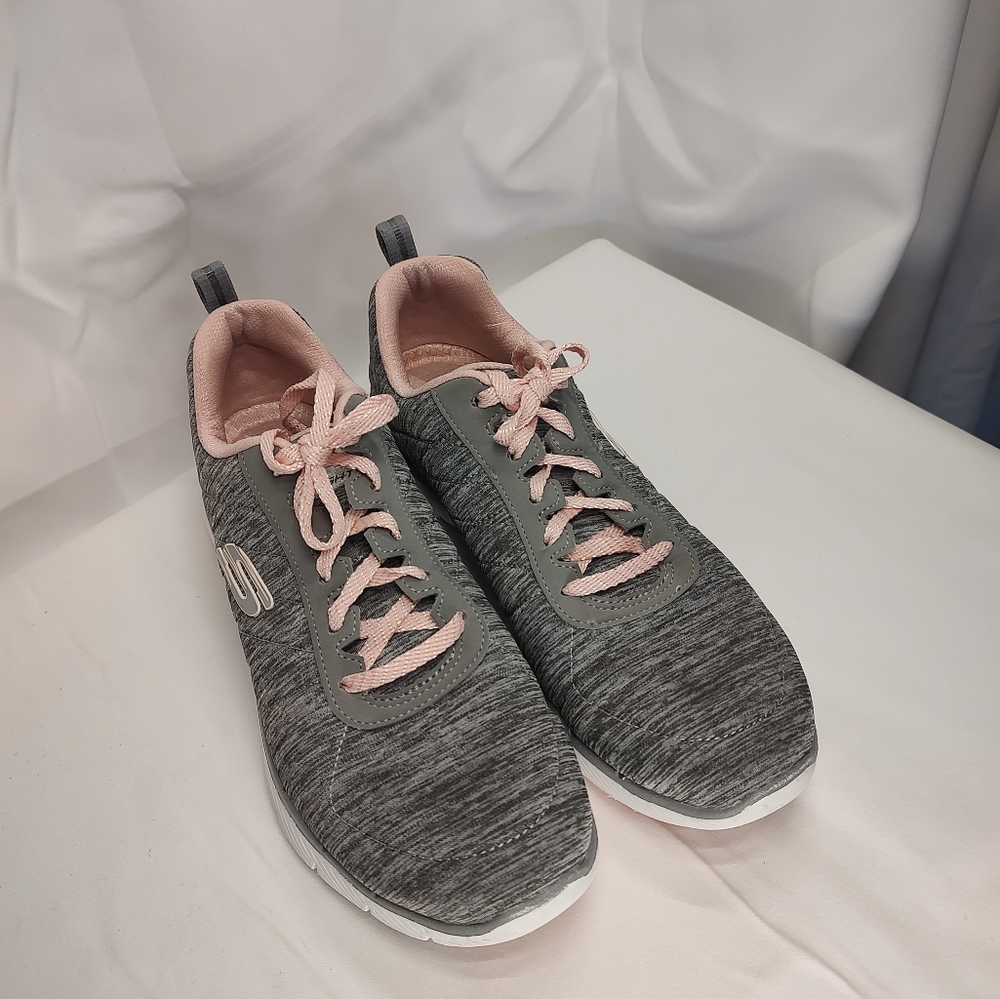 SKECHERS Flex Appeal 3.0 Women’s Size 7 Gray Light Weight Walking Shoes 13067